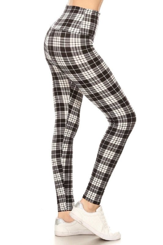 Black and White Checkers Printed Knit Legging with High Waist