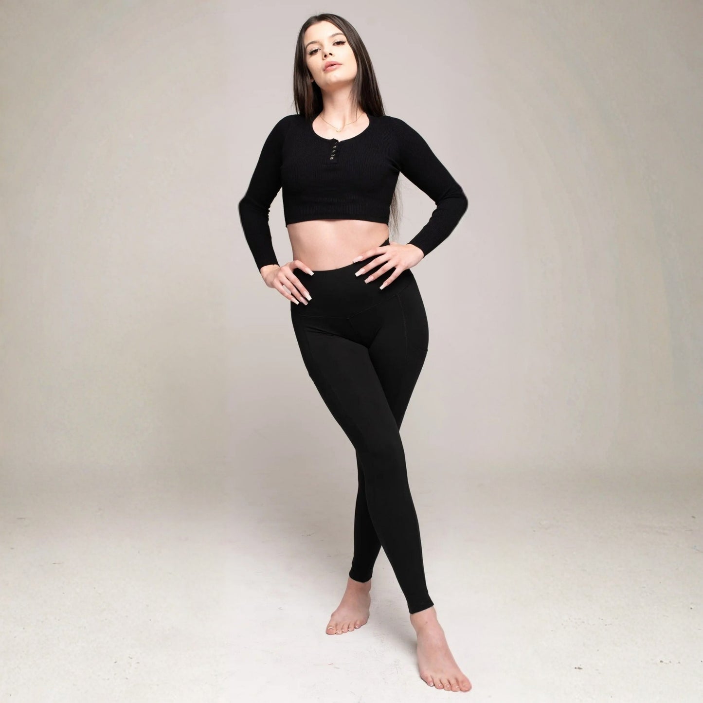 Black High-Waisted Athletic Leggings with Pockets