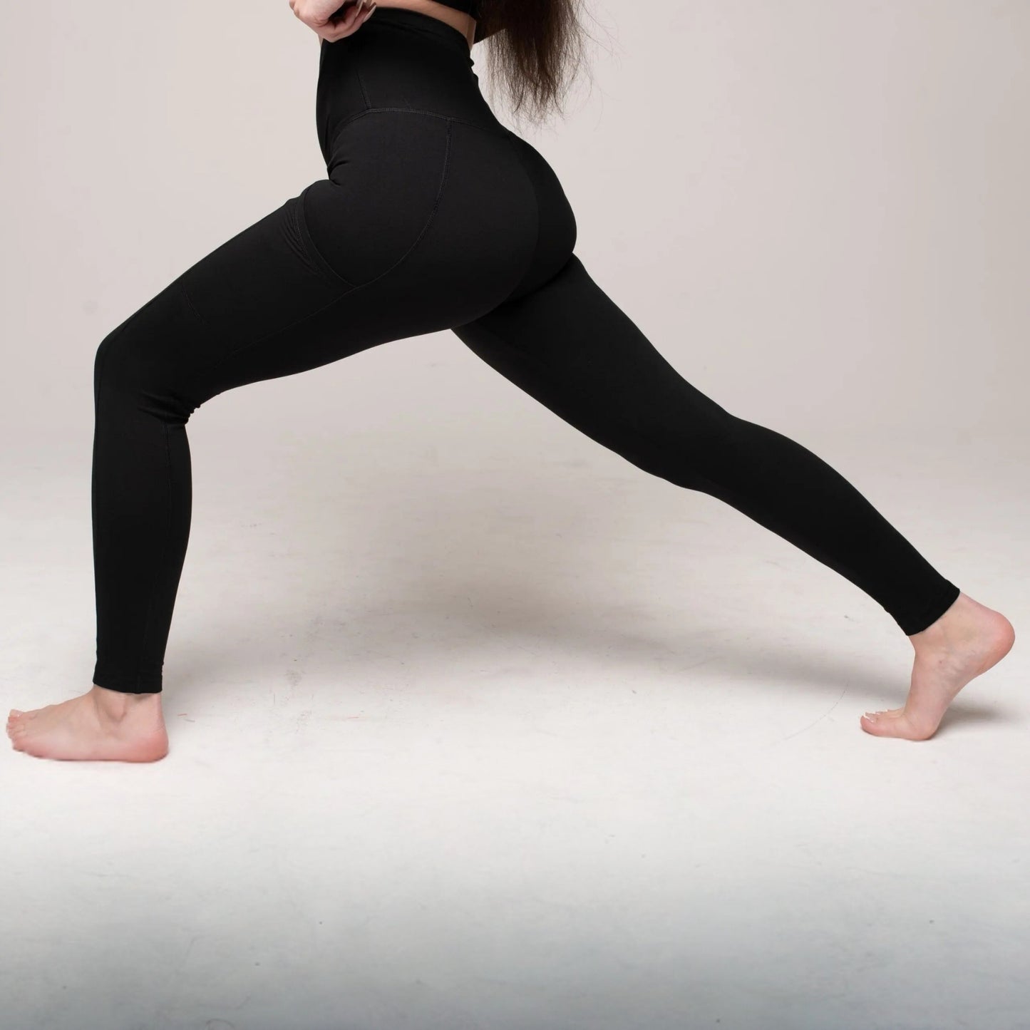Black High-Waisted Athletic Leggings with Pockets