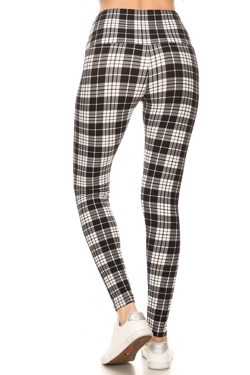 Black and White Checkers Printed Knit Legging with High Waist